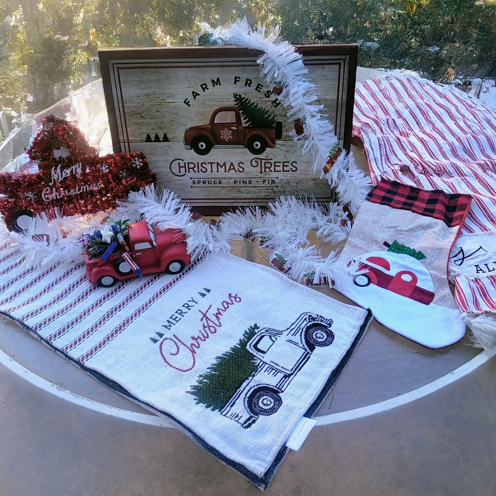 Christmas Tree Farm Decor Set